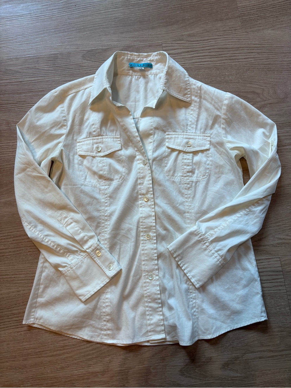 Alice + Olivia Women’s XS White Button Up Shirt Pockets Casual Cotton Stretch